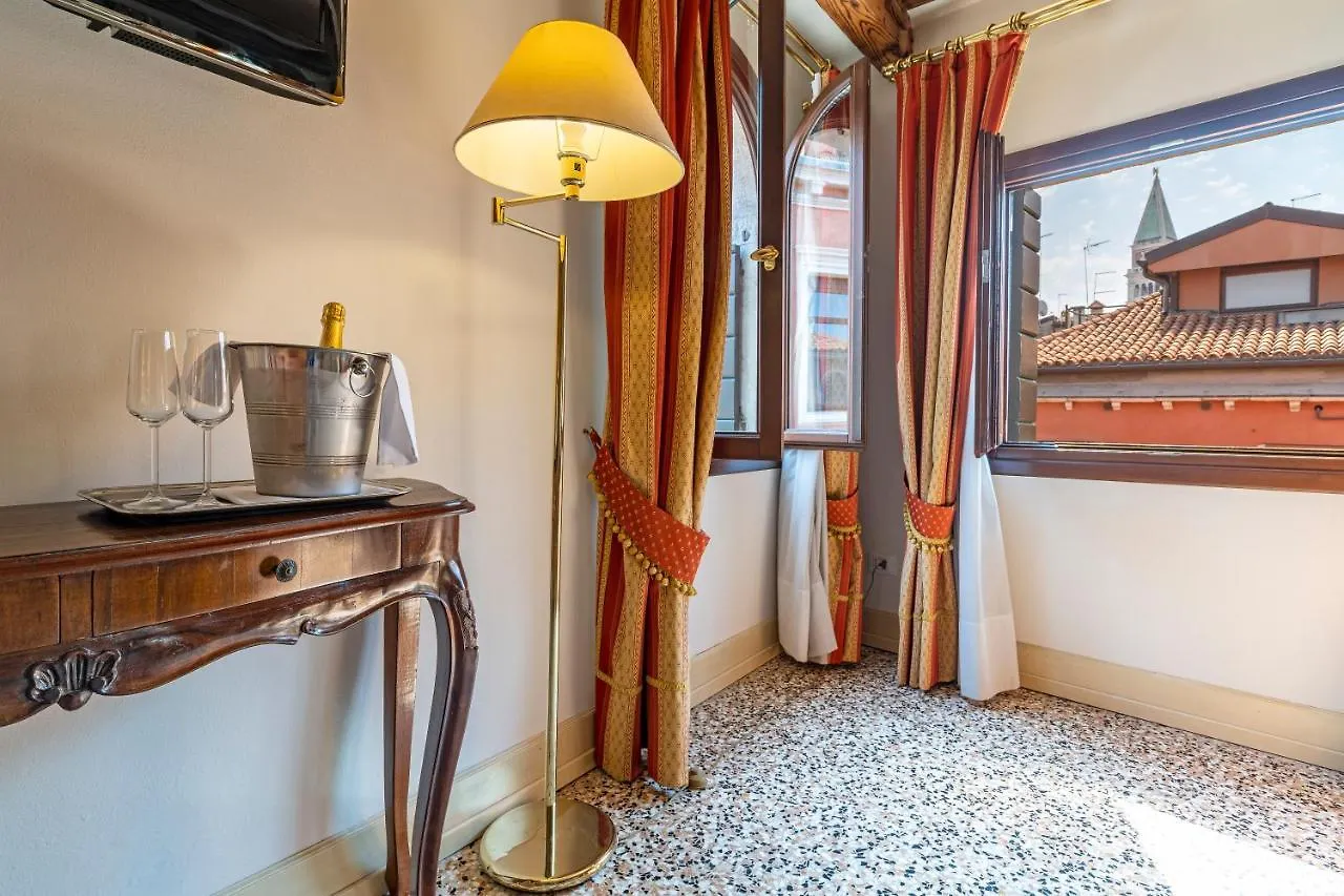 Hotel Bella Venezia 4*, Venice